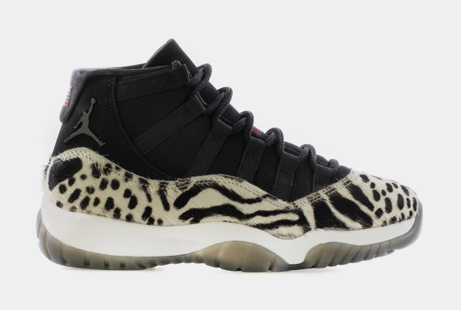 Air Jordan 11 Retro Black And White Womens Lifestyle Shoes (Black/Beige/White) 1 Air Jordan 11 Retro Black And White Womens Lifestyle Shoes (Black/Beige/White)