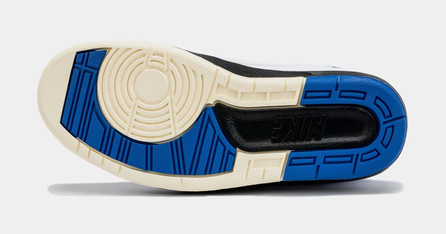 Air Jordan 2 Retro Low Varsity Royal Womens Lifestyle Shoes (White/Blue) 3 Air Jordan 2 Retro Low Varsity Royal Womens Lifestyle Shoes (White/Blue) - Image 3